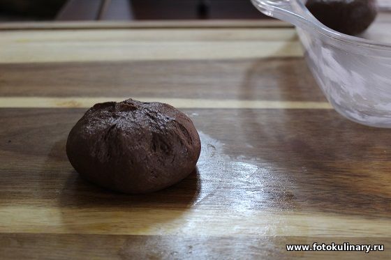 Шоколадные булочки с кокосовыми шариками 